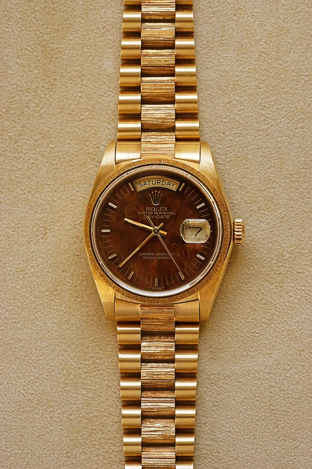 1978年黄金木面劳力士近赏木质表盘的天然纹理细腻迷人